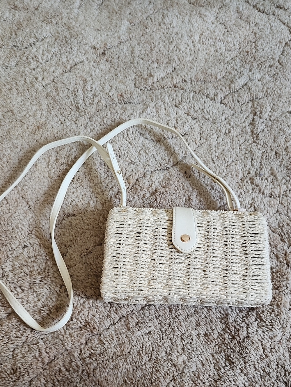 A New Day Woven Paper Crossbody Bag in Cream V A catipn Resort Summer - Picture 1 of 5